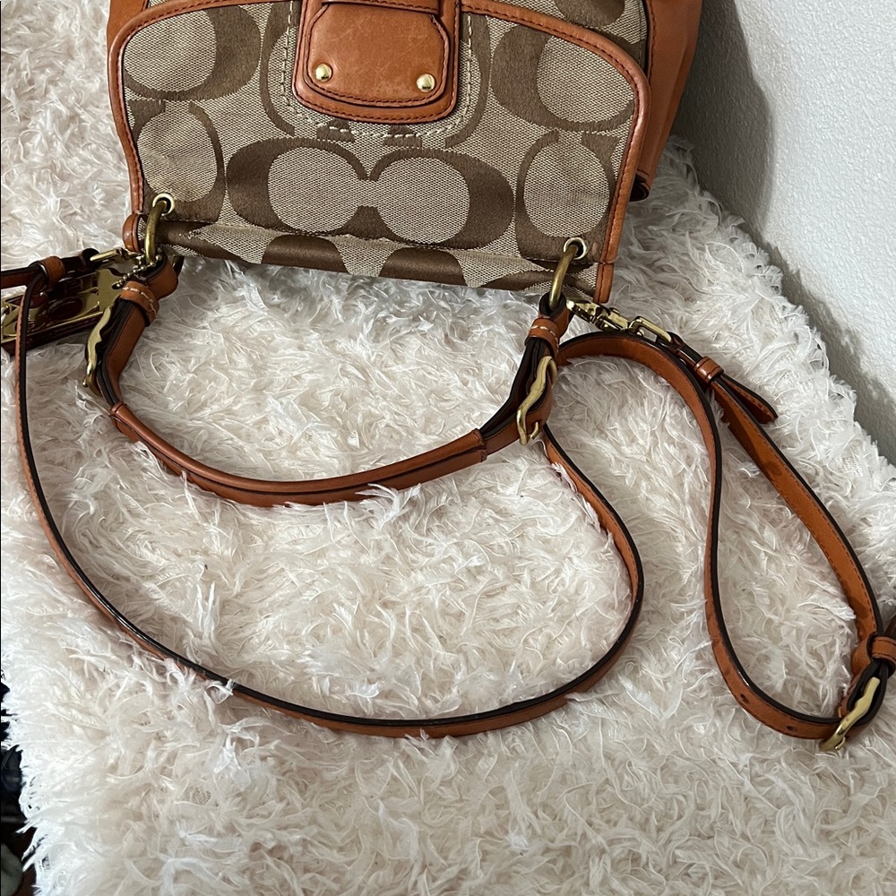Coach Poppy Willis 70th Anniversary Crossbody Bag Signature Canvas Tan Leather - Picture 10 of 16
